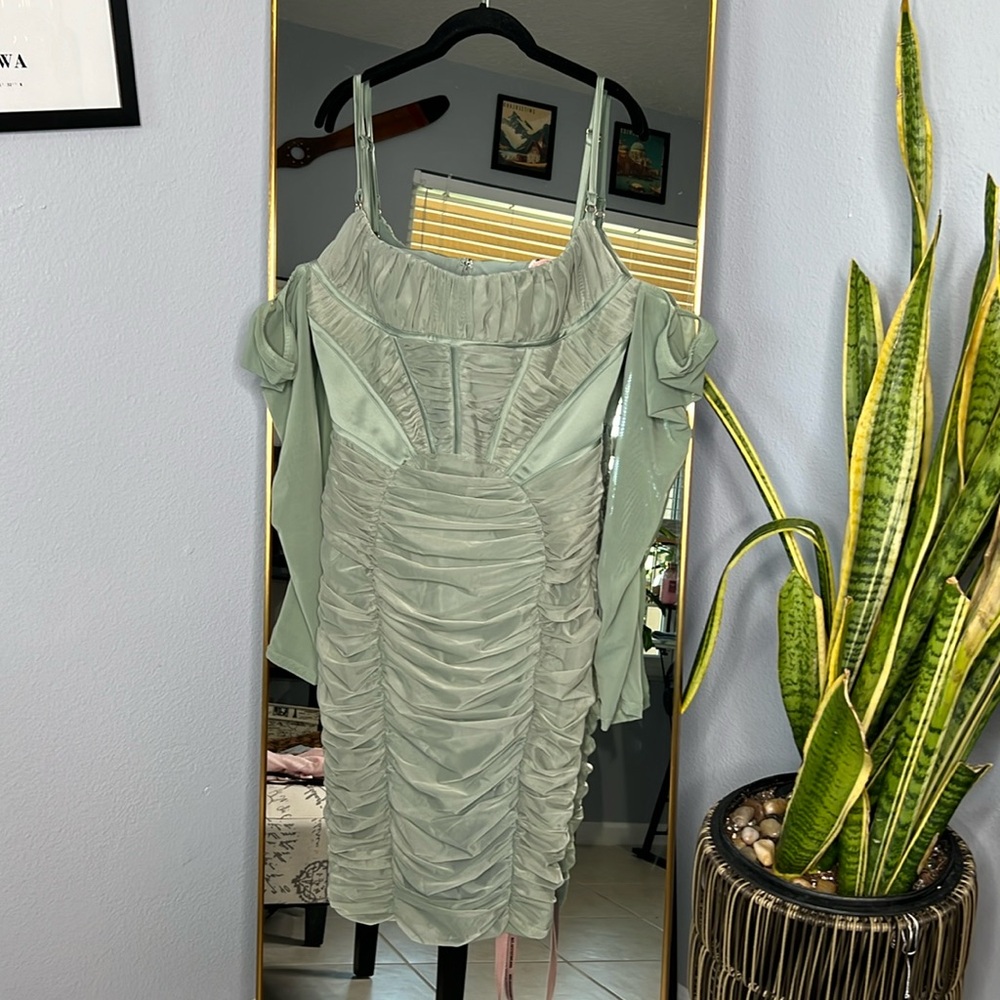 House of CB ‘Freyja’ Green Gathered Corset Midi Dress NWOT - Picture 10 of 14